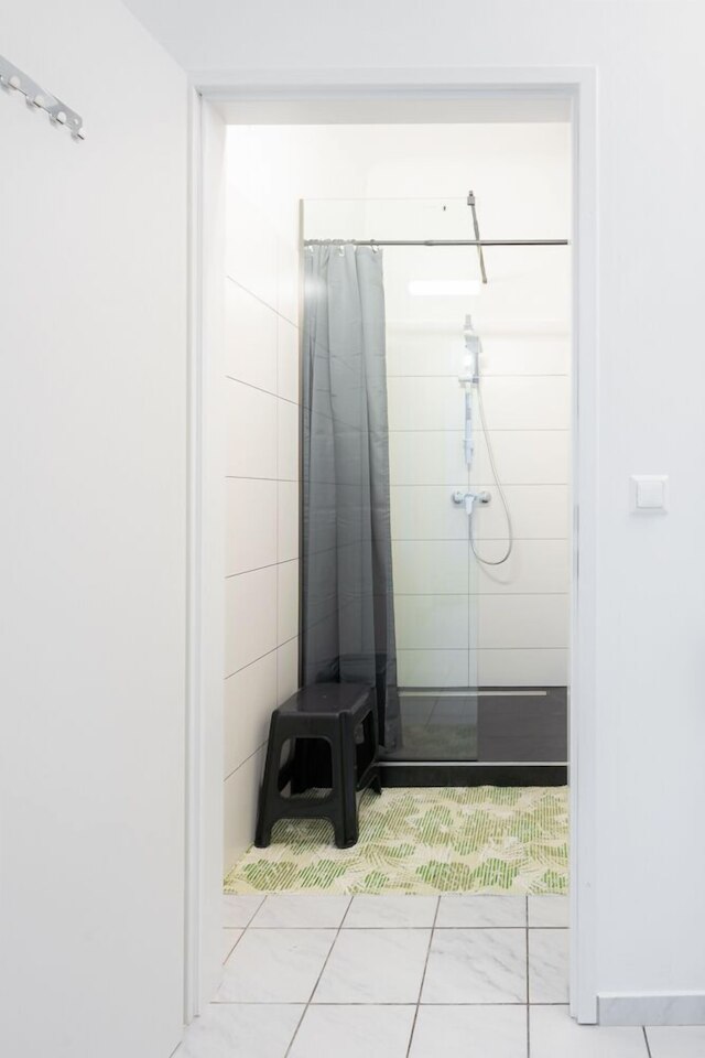 ロビンウッド・アパートメント