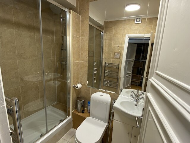 中央ロンドンの非の打ちどころのない2ベッドルームのアパート