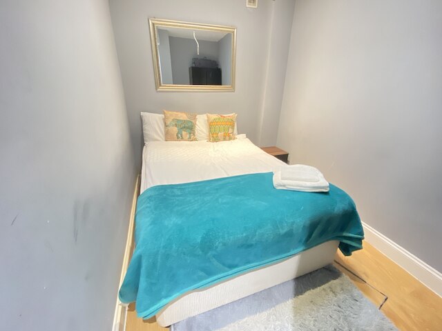 中央ロンドンの非の打ちどころのない2ベッドルームのアパート