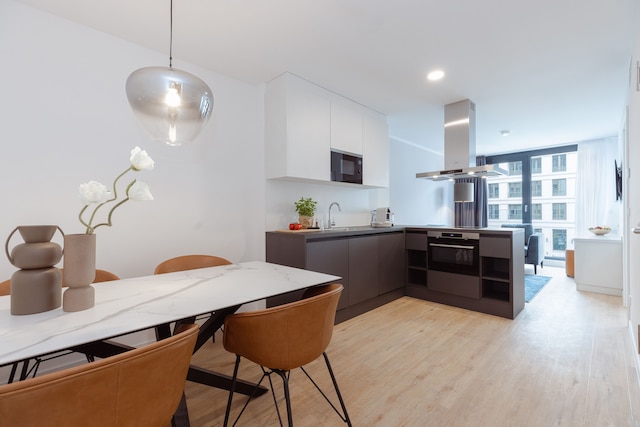 ドアマンゲーテホテル