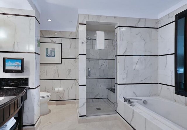 フォンテンブロー・リゾート・オーシャンプラス・ベイビュー・ウィズ・バルコニー