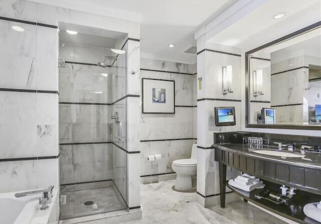 フォンテンブロー・リゾート・オーシャンプラス・ベイビュー・ウィズ・バルコニー