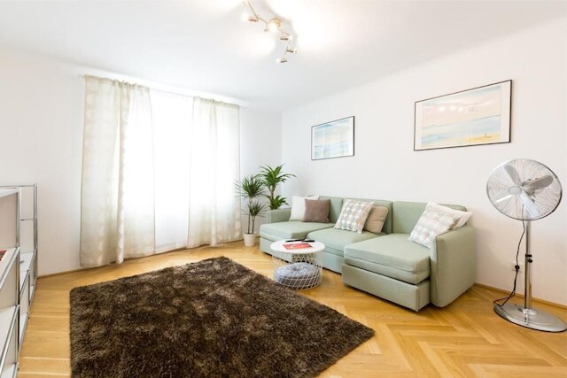 アパートメントルドルフプラッツ