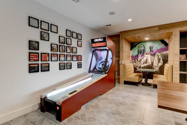 ハイトップ リアルエステイト ベンチャーズ