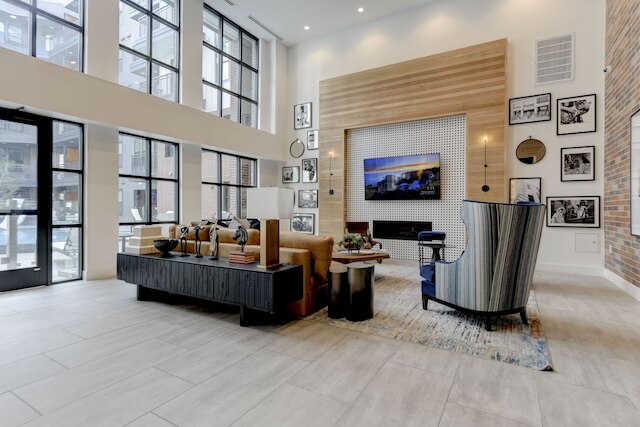 ハイトップ リアルエステイト ベンチャーズ