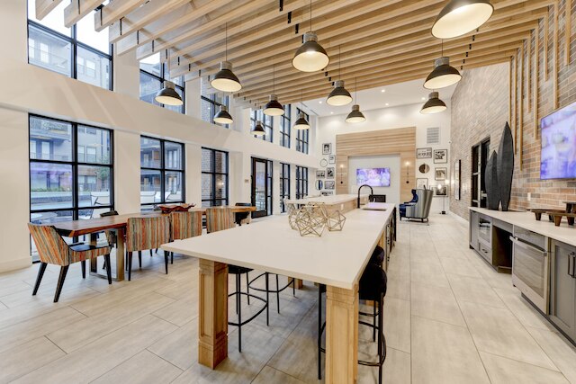 ハイトップ リアルエステイト ベンチャーズ