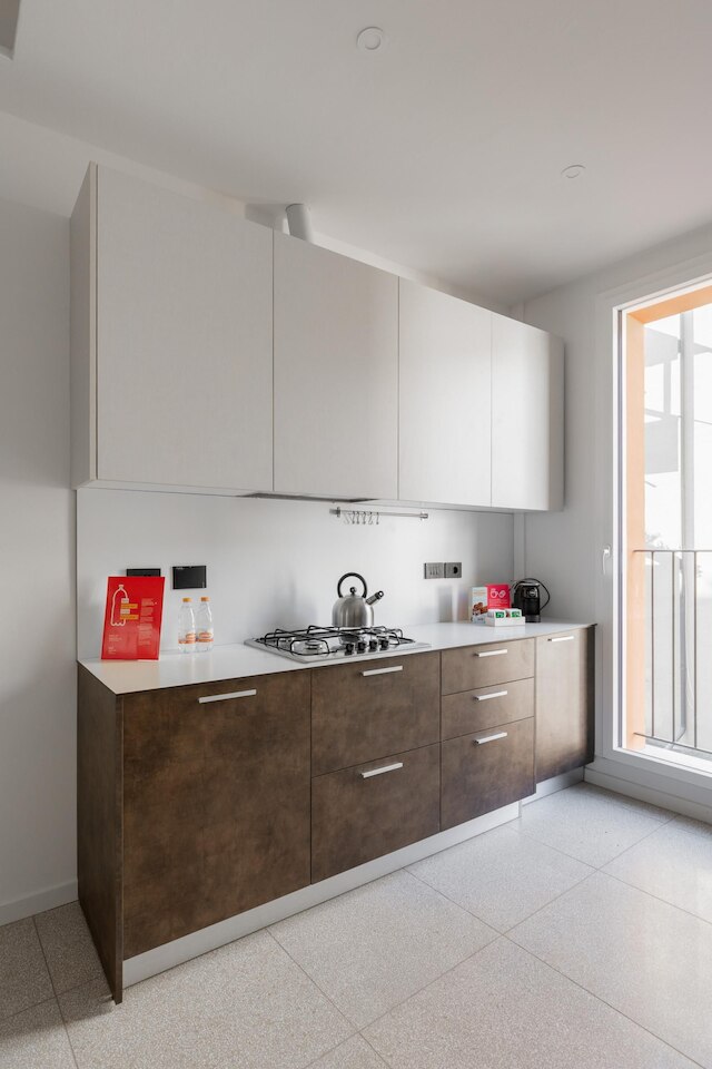 ホワイト カラ アパートメント バイ ワンダフル イタリー