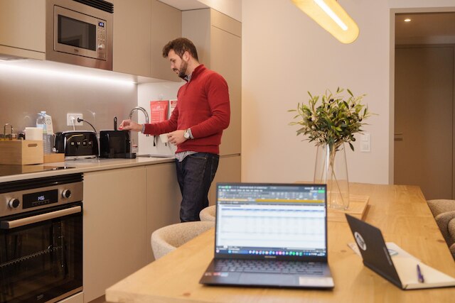 フィール・ポルト・フィルメサ・コワーキング・フラット2 4