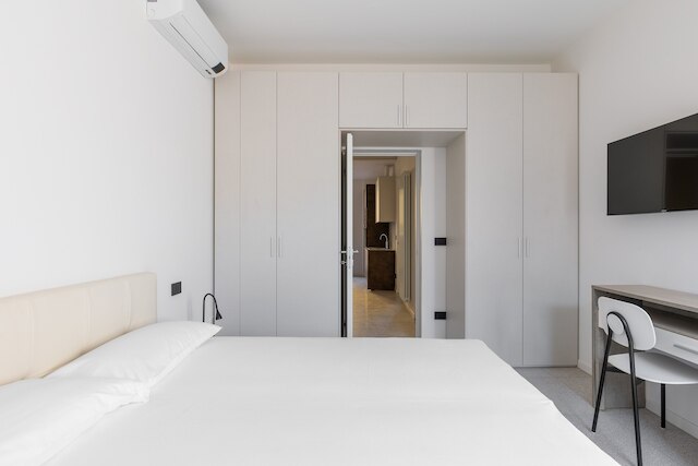 カポ・ディ・ルッカ・ホワイト・アパートメント