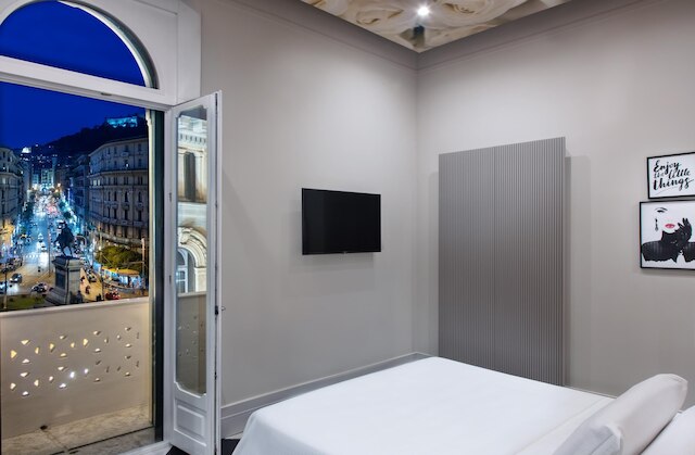 ネープルスのレディー・ローズ・ワン