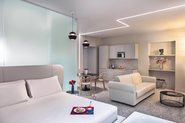 レディーローズ・プレステージ・スイート