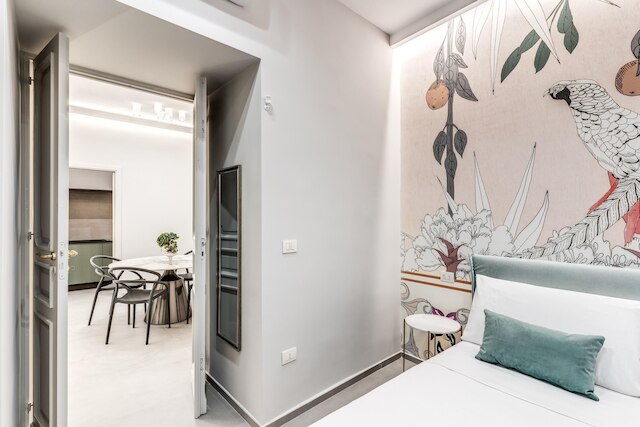 ネープルスのグレーダイヤモンド