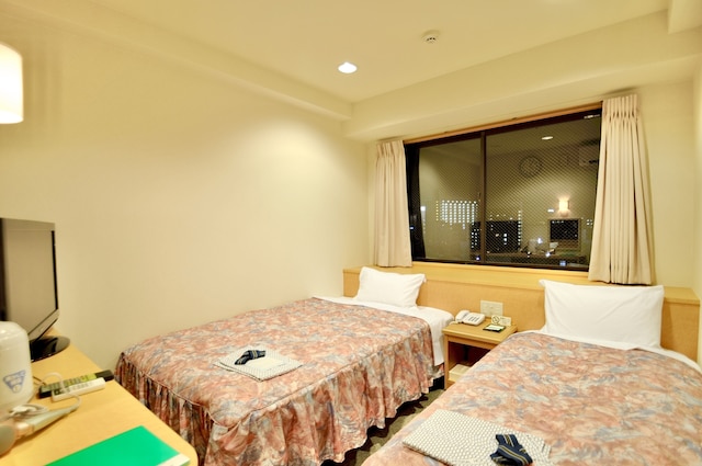 広島駅前ユニバーサルホテル新幹線口右