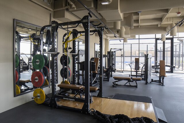 アップサイドリビングビジネストラベルのエグゼクティブスタジオ