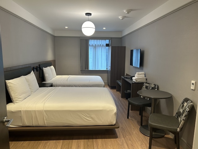 メルローズホテル