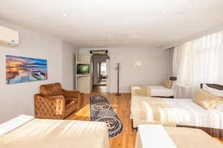 サライ ブティック ホテル ラレリ