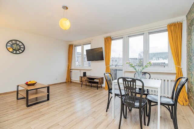 ショートステイポーランド ボニフラテルスカ B149