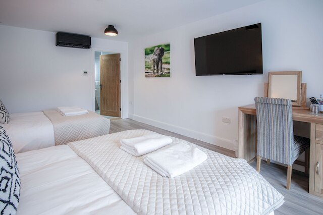 ザ スリーピング ジャイアント - ペン ワイ カエ イン