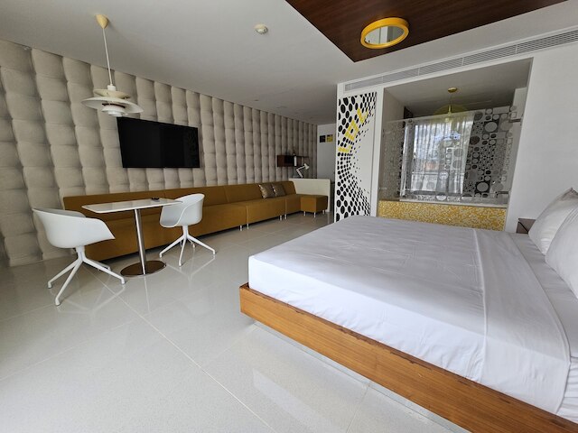 ルナ 2 スミニャック バイ プレミア ホスピタリティ アジア