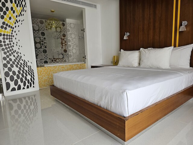 ルナ 2 スミニャック バイ プレミア ホスピタリティ アジア