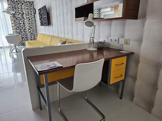 ルナ 2 スミニャック バイ プレミア ホスピタリティ アジア