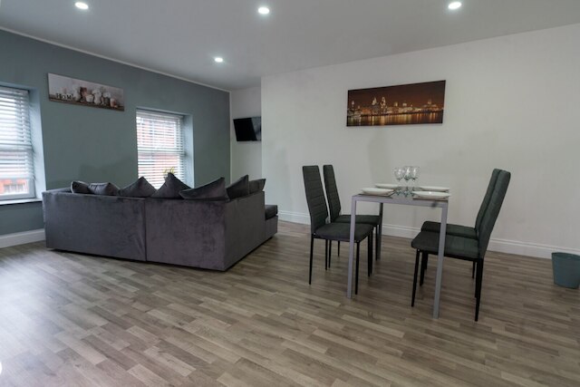 シティーセンターモダン4人用アパート