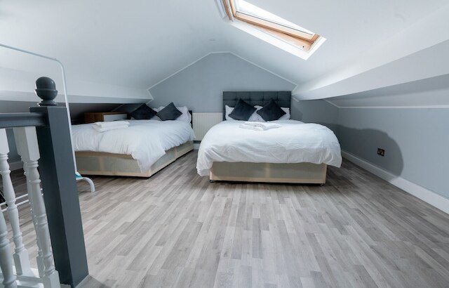 シティーセンターモダン4人用アパート