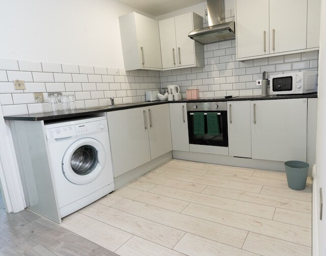 シティーセンターモダン4人用アパート