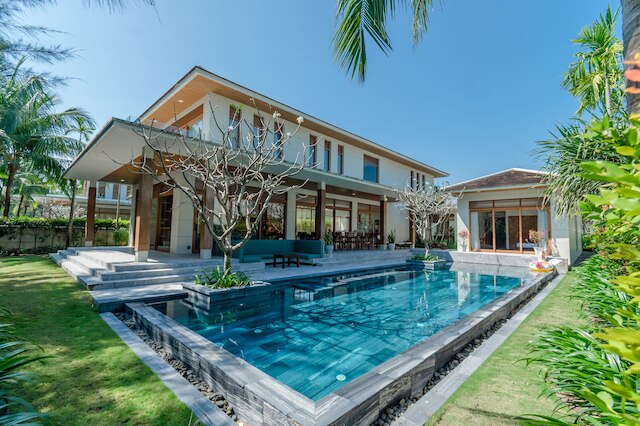 エンジョイ ア ラグジュリアス 5 ベッドルーム ヴィラ