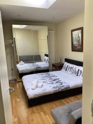 中央ロンドンの広々とした3ベッドのアパートメント