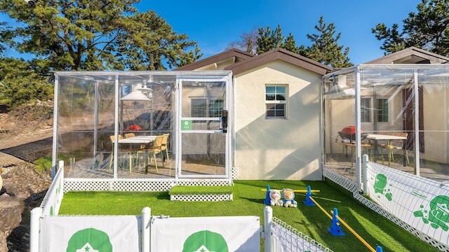 Jeju Dangdangi Dog Pension Black