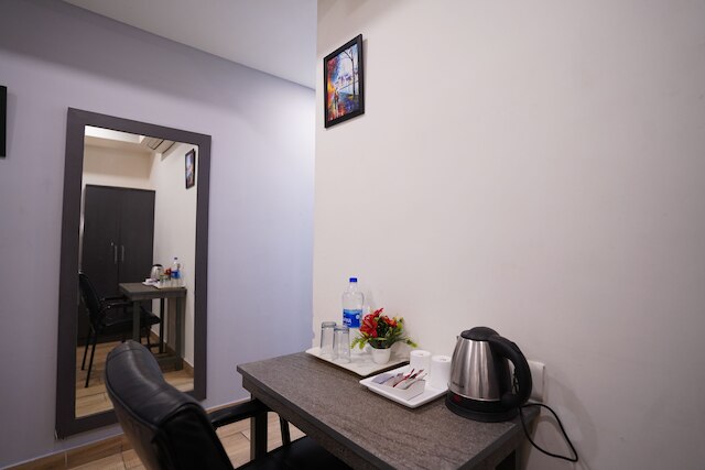 ホテル・ライフ・コーポレート・スイーツ - キルティ・ナガー