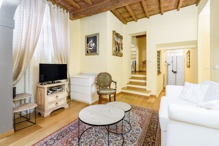 イル ニド ディ サンタ クローチェ バイ メガ