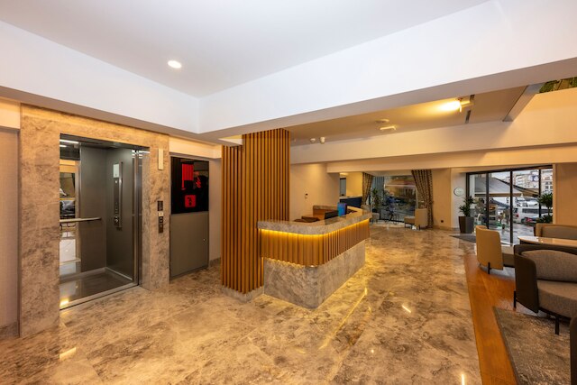 ベイバーホテル