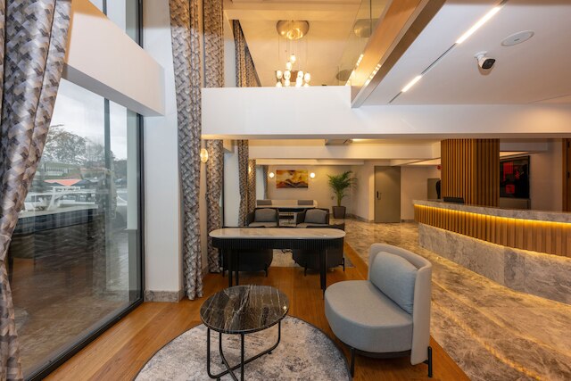 ベイバーホテル