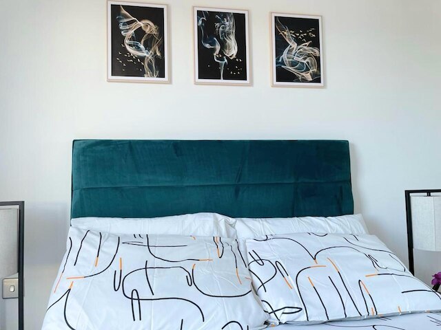 1B ステップス トゥ ユニ & スタジアム - WiFi、ブレッキー、ネットフリックス