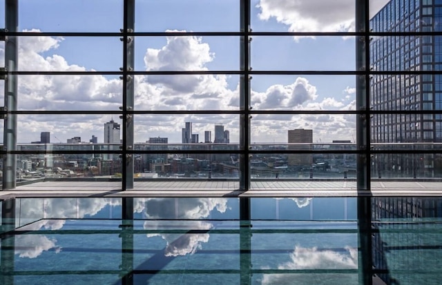 シティスイート - 屋上スパ - バルコニー - スカイラインビュー