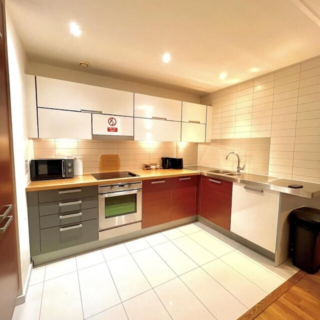 シティスイート - 屋上スパ - バルコニー - スカイラインビュー