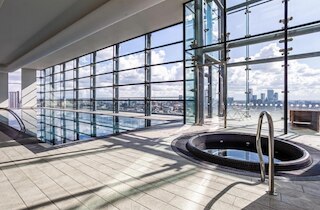 シティスイート - 屋上スパ - バルコニー - スカイラインビュー