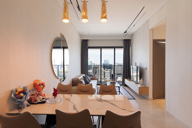 ブルースカイ マーク ラグジュアリー ヴァカション