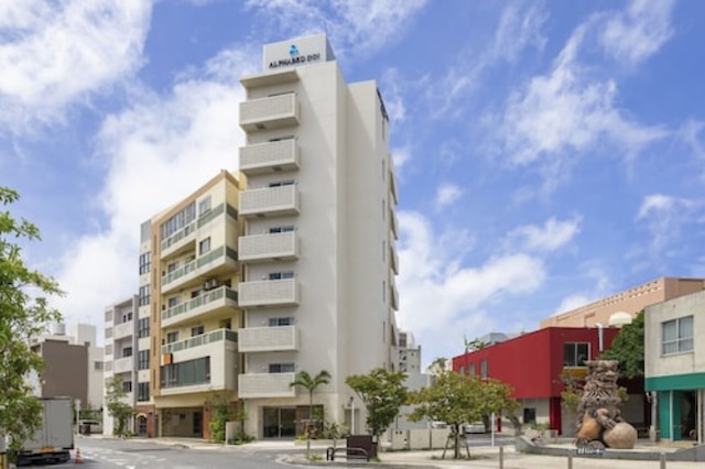 アルファベッドイン那覇国際通り WEST