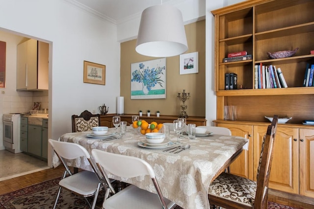 シンタグマの近くの古典的な美しい100m2の快適な