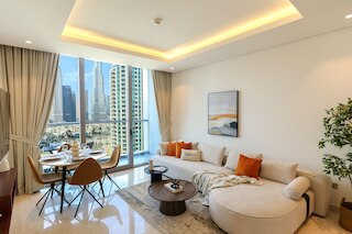 HiGuests - ザ・スターリング・バイ・オムニヤット