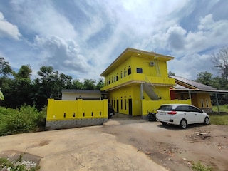 スーパー OYO 93591 ペンギナパン DVN & TMY パンカラン バライ