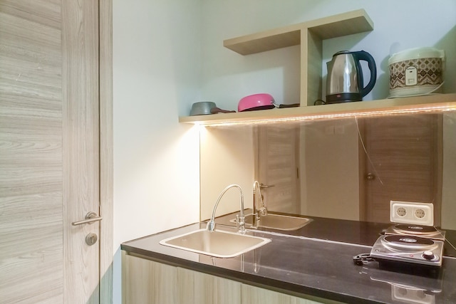 ラグジュアリースタジオタマンメラティシンドゥアディアパートメント