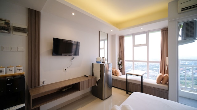 タマンメラティスラバヤアパートのホームイースタジオ