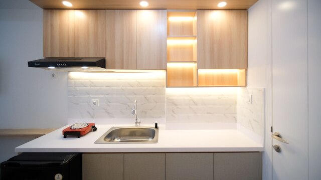 新しいモダンなスタジオ、チトラランド・ヴィットリオアパートメント