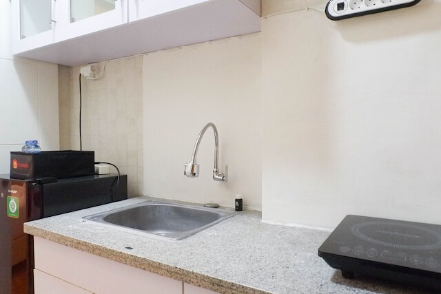 パビリオンペルマタアパートメントのシンプルでモダンなスタジオ