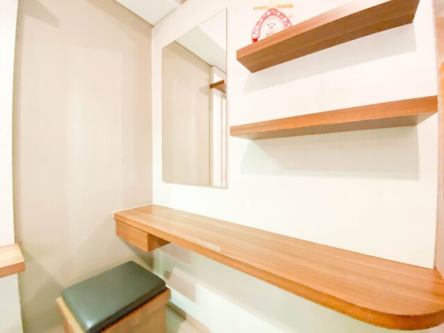 マーキス・ド・ラファイエット・アパートメントの快適でミニマリストなスタジオ