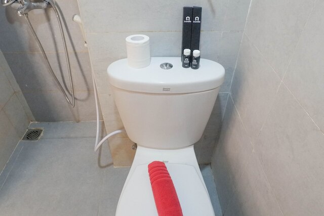 スラバヤのタマンメラティで穏やかでリラックスしたスタジオアパート